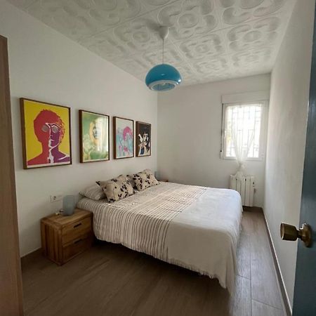 Modernized 3-Bedroom Flat 500M To The Beach Валенсия Экстерьер фото