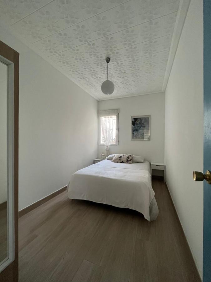 Modernized 3-Bedroom Flat 500M To The Beach Валенсия Экстерьер фото